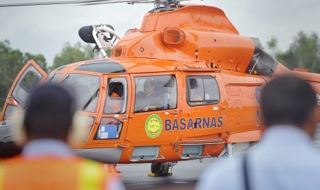 Evakuasi Helikopter Basarnas Terkendala Hujan Deras