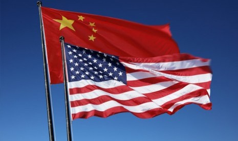 Bendera Cina dan AS. Ilustrasi.