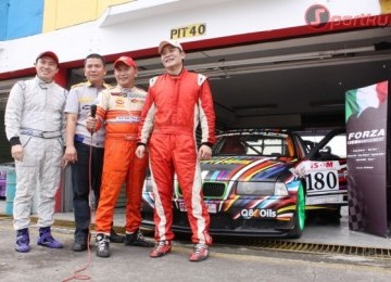 Championship Auto Racing Teams on Forza Auto One Racing Team Yang Pada Seri 1 Menjuarai Semua Podium Di