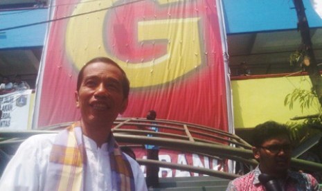 Gubernur DKI Jakarta Joko Widodo di Blok G Pasar Tanah Abang, Jakarta.