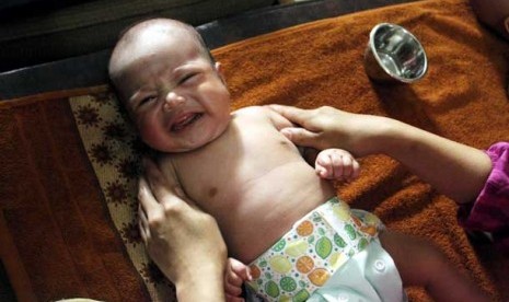 Kazakhstan Larang Bayi Baru Lahir Diazani