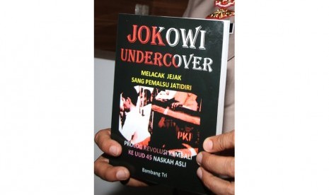 Polri Kejar Orang di Balik Penulis Buku 'Jokowi Undercover'