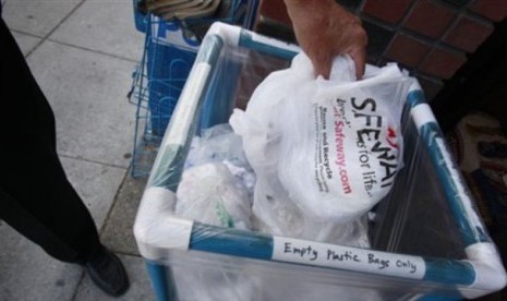 Sampah Plastik Bisa Diubah Jadi Bahan Bakar