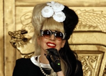 Lady Gaga Komprador Asing Antek Kapitalis [ www.BlogApaAja.com ]