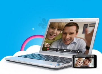 Layanan video call Skype (ilustrasi).