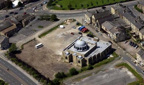 Mega Masjid London Bikin Muslim Terpecah