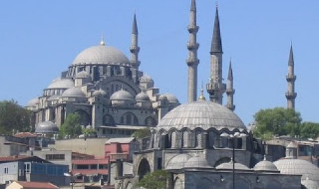  Masjid Sulaimaniyah
