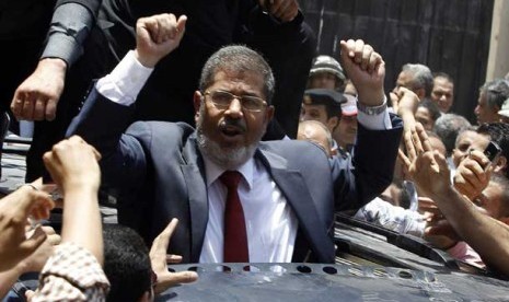 Mursi akan Dilantik di MK Mesir Besok