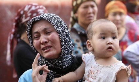 Muslimah etnis Uighur di Cina