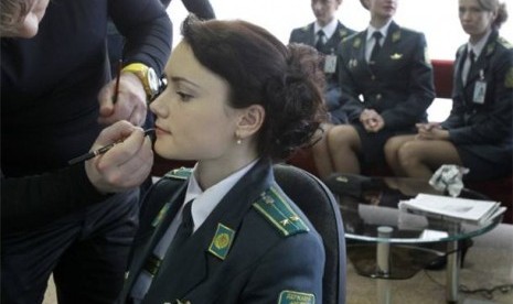 Pasukan Wanita Cantik Jaga Perbatasan Ukraina