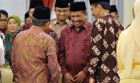 Presiden Joko Widodo, Wapres Jusuf Kalla, dan Wakil Ketua DPR Fahri Hamzah (tengah).