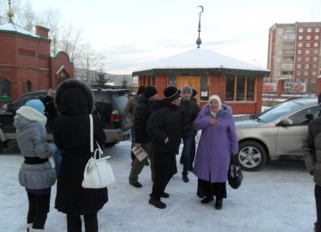 Menelusuri Jejak Islam di Pegunungan Ural (1): Tujuan Pertama, Mengunjungi Masjid Jami Pervouralski