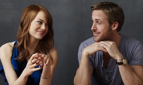 Ryan Gosling dan Emma Stone Raih Piala Golden Globe Perdana