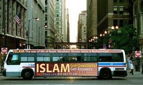 Dari Iklan Bus, Banyak Warga Chicago Memeluk Islam