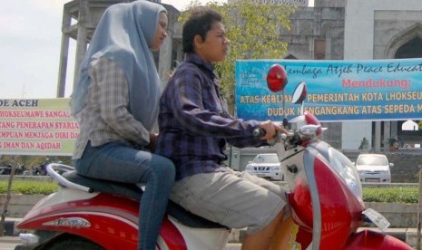 Perempuan Aceh Bicara Soal Larangan 'Ngangkang'