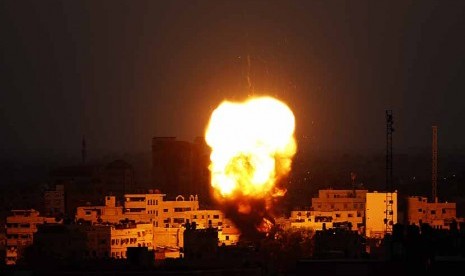Serangan udara Israel menyasar Gaza. 
