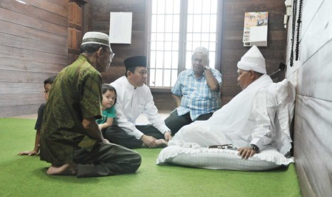 Download this Ribuan Peziarah Kunjungi Perkandungan Babussalam Langkat picture