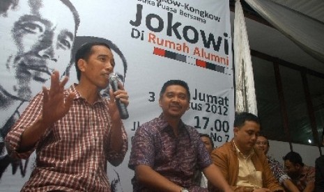 Walikota Solo yang juga Cagub DKI Jakarta, Joko Widodo (kiri).