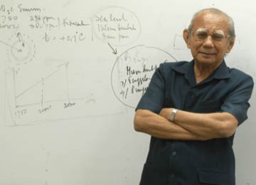 Emil Salim: Ramadhan, Waktu Istirahat dari Duniawi