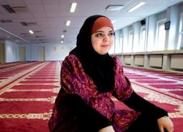 Di Tengah Meningkatnya Sentimen Anti Islam, Hannah Snider 'Melawan Arus' dan Bersyahadat