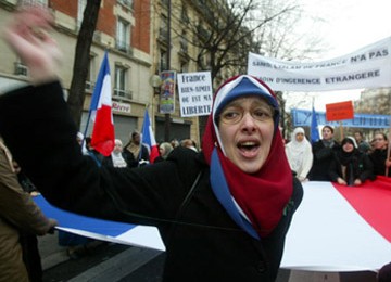 Astaghfirullah...Pengadilan Prancis Bolehkan Pemecatan Karyawan Berjilbab
