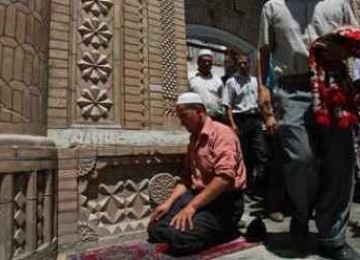 Awal Ramadhan Muslim Uighur Diwarnai Serangan Kekerasan