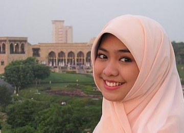 Oki Setiana Dewi tak Keberatan Bukunya Difilmkan