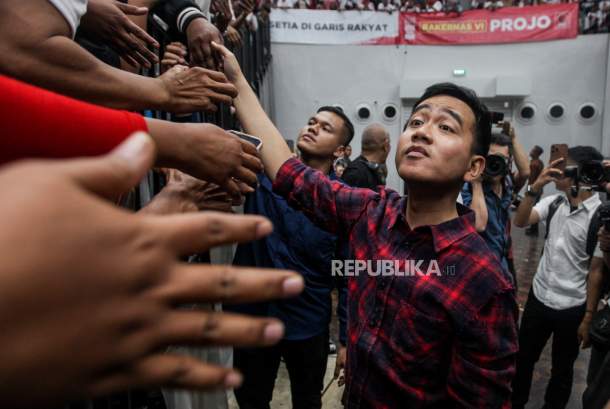 Siapa Almas Tsaqibbirru Mahasiswa Pemenang Gugatan MK