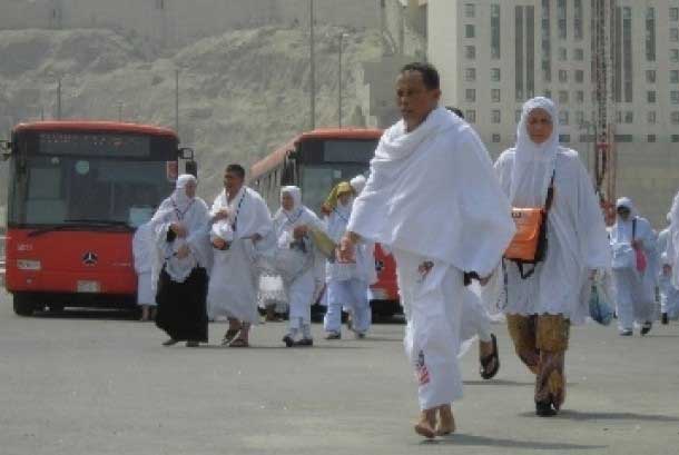 http://static.republika.co.id/uploads/images/headline_slide/jamaah-haji-di-kota-makkah-_121030121527-392.jpg