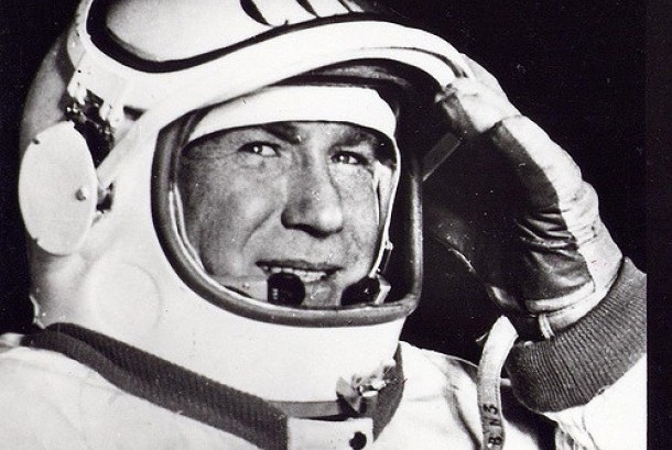 Kosmonaut Rusia Alexei Leonov, manusia pertama yang melihat Bumi dari luar angkasa