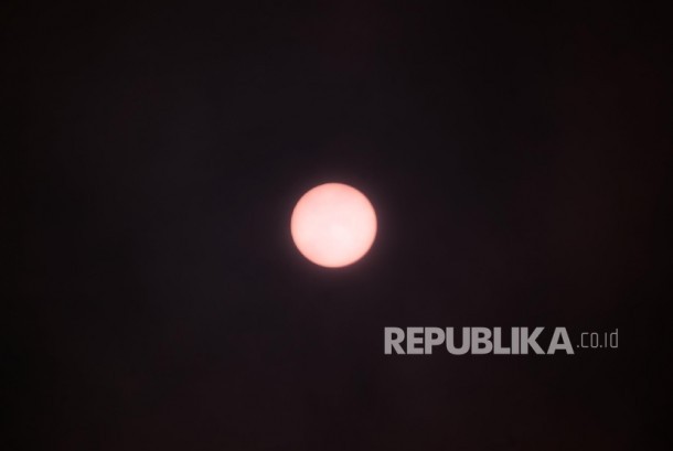 proses gerhana matahari