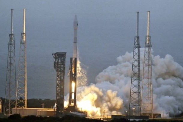 Roket Atlas-5 milik Aliansi Peluncuran Bersatu penuh muatan perbekalan dan peralatan percobaan ilmiah meluncur dari Florida pada Selasa (22/3), mendorong kapsul barang Orbital ATK ke Pangkalan Antariksa Internasional.