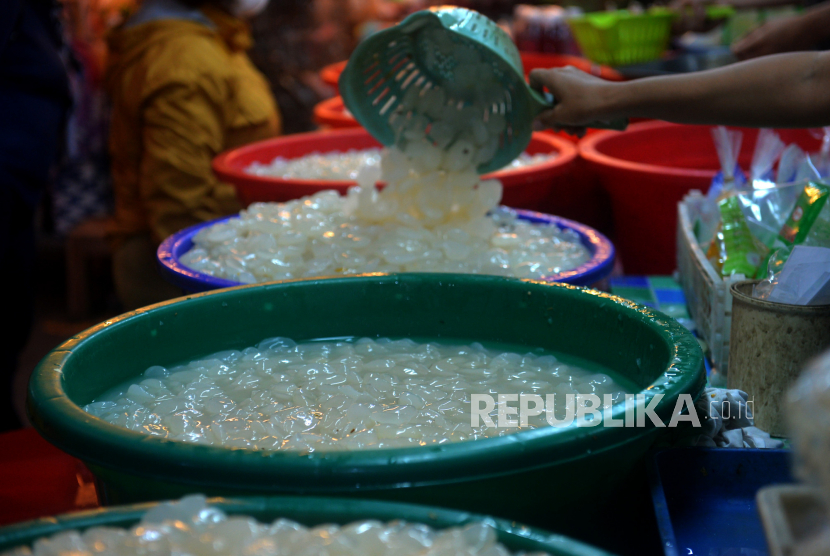 Omset Penjualan Kolang Kaling Naik Persen Di Bulan Ramadhan