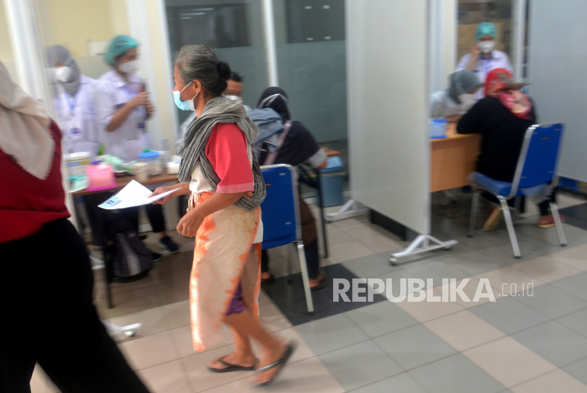 Pemeriksaan Gigi Gratis Bagi Buruh Gendong Pasar Beringharjo