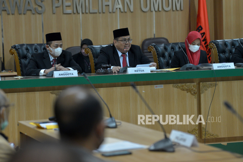 Sidang Bawaslu Terkait Laporan Pelanggaran Administrasi Pemilu