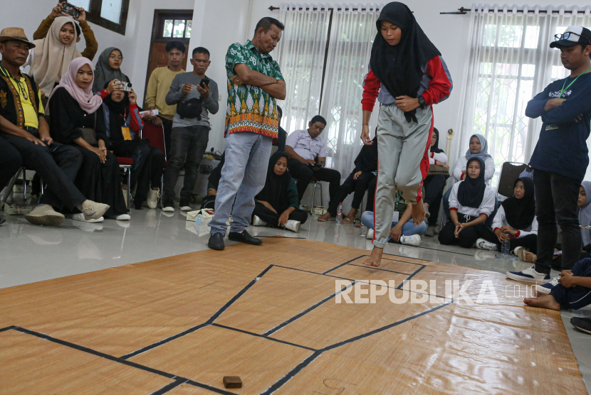 Lomba Permainan Tradisional Di Aceh Republika Online