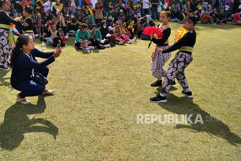 Lima Ribu Penari Ramaikan Jogja Menari Ii Di Candi Prambanan