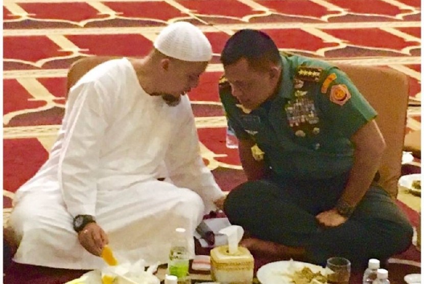 Arifin Ilham dengan Panglima TNI Jenderal Gatot Nurmantyo.