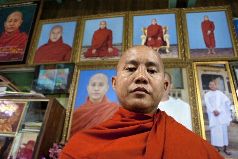 Biksu Ashin Wirathu yang benci dengan etnis Muslim Rohingya.