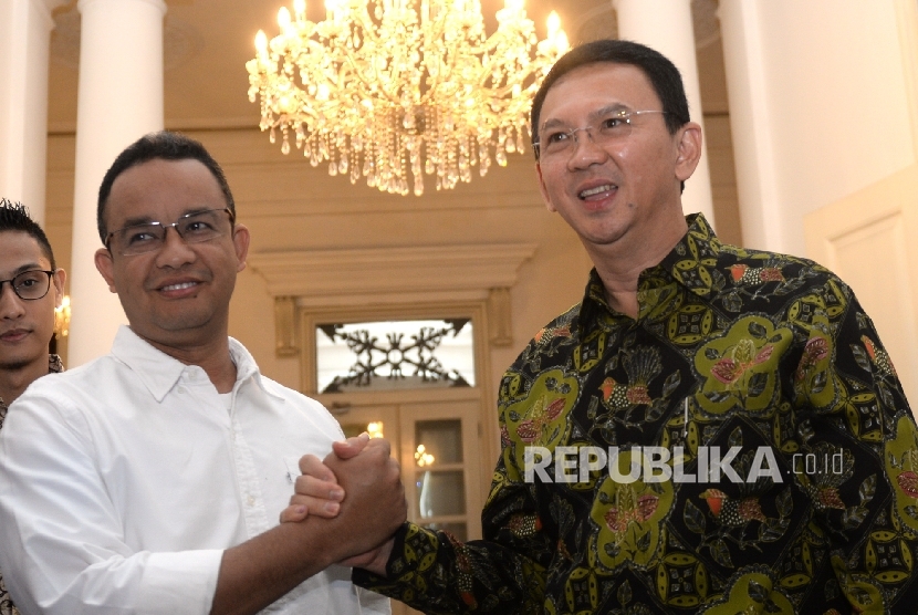 Cagub Terpilih Anies Baswedan (kiri) dan Gubernur DKI Jakarta Basuki Tjahaja Purnama. (ilustrasi).