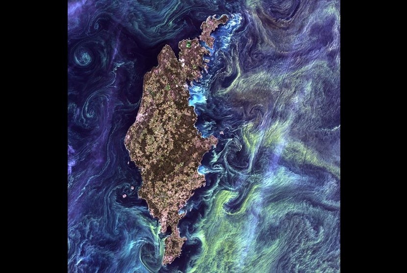 Lukisan Bumi Yang Dilihat Dari Luar Angkasa [ www.BlogApaAja.com ]