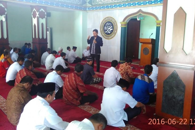 Gerakan Empowering Indonesia merambah ke masjid.
