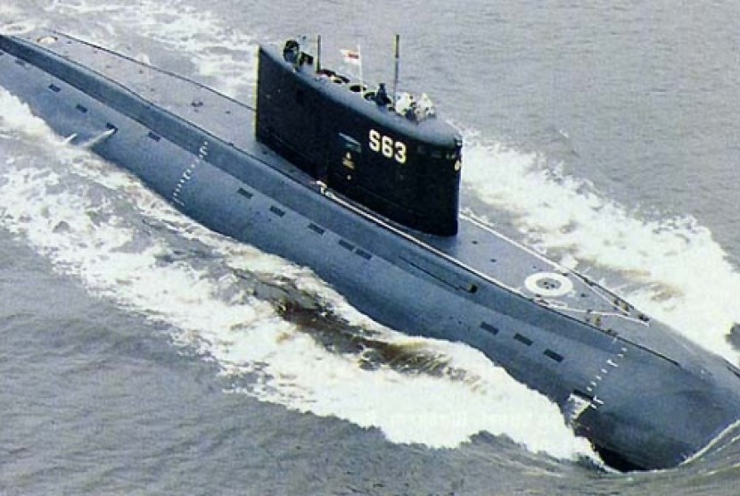 Kapal selam kelas kilo buatan Rusia.