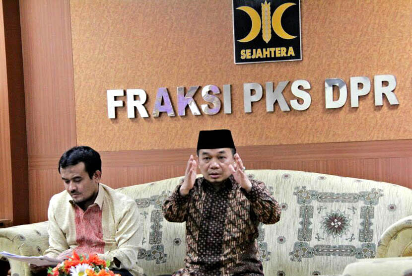 Image result for Ketua Fraksi PKS DPR RI Jazuli Juwaini