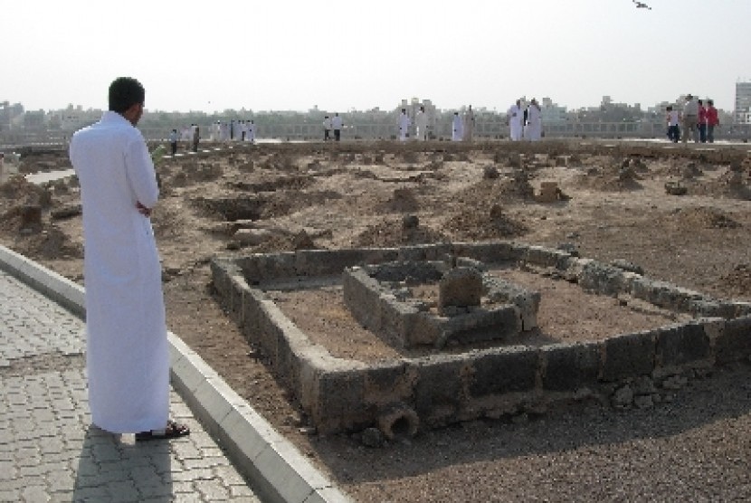 Makam Baqi di samping Masjid Nabawi, Madinah, Arab Saudi.