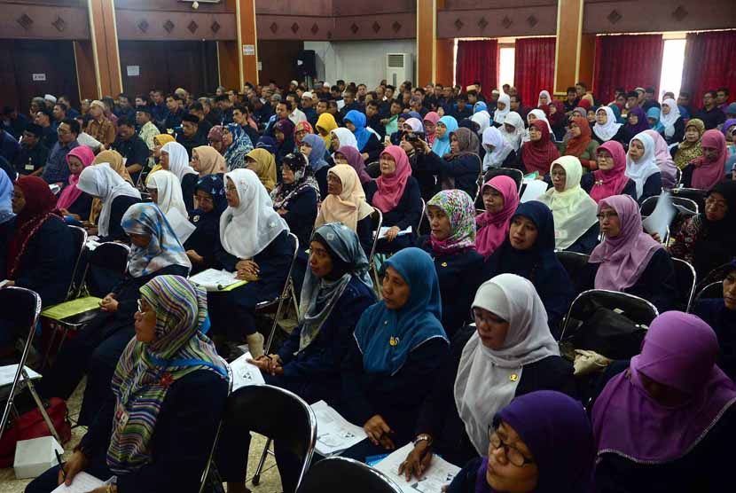 Ratusan guru agama mengikuti seminar kurikulum Pendidikan Agama Indonesia. (ilustrasi) 
