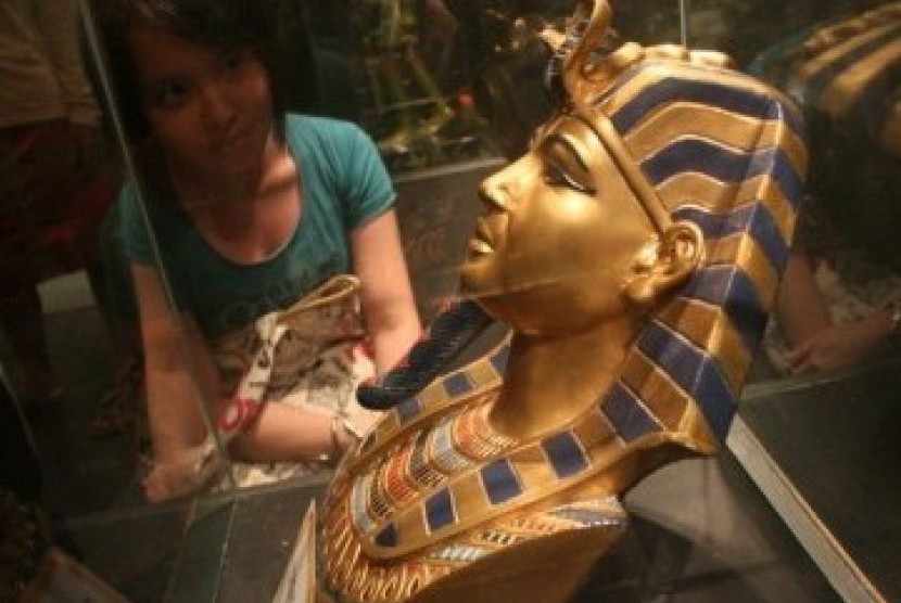 Replika mumi Mesir