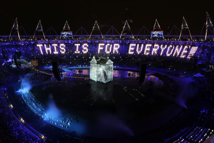 Upacara pembukaan Olimpiade 2012 di Olympic Park, London, Sabtu (28/7) dini hari WIB. (Matt Dunham/AP)