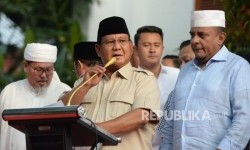 Prabowo calls on supporters to guard ballot boxes