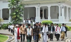 Di Hadapan Ulama, Jokowi Minta Agar Kebenaran Diungkap